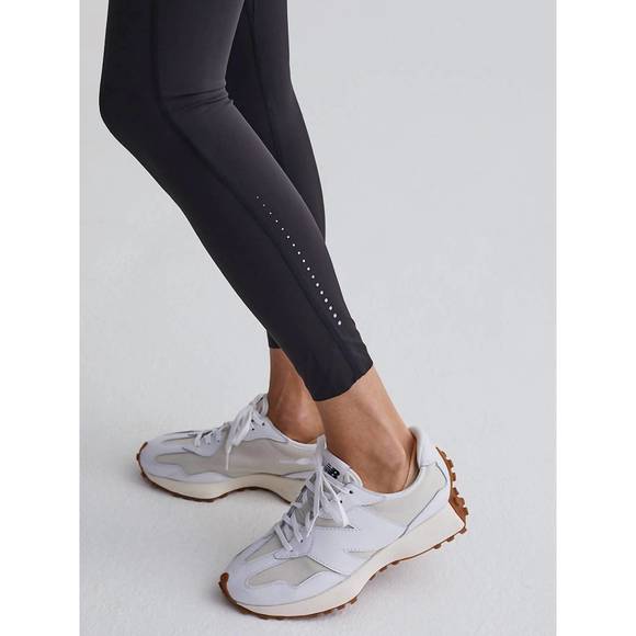 NEW VARLEY let‚Äôs go night running legging in black - Picture 4 of 4